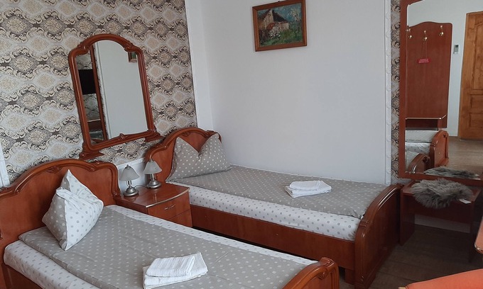 Oradea House | Comfort Twin Room with Balcony