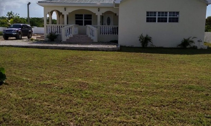 Bottle Creek House | Comfort Villa Home- Bottle Creek, North Caicos,