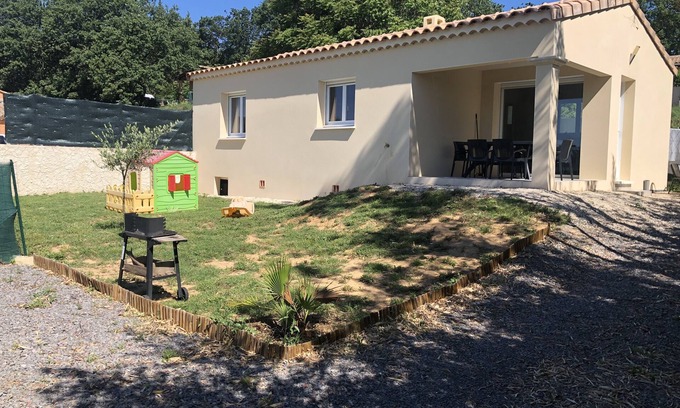 Saint-Martin-d'Ardeche House | Comfortable furnished cottage Saint Martin d'Ardèche