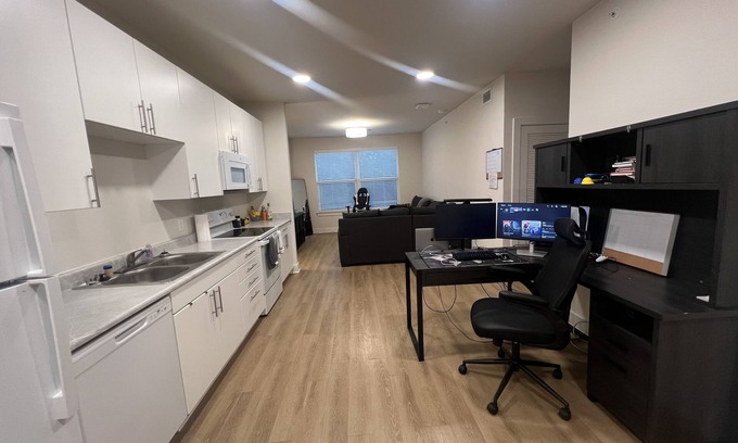 Central Southwest Apartment | Comfortable 1 bedroom Apartment in Houston