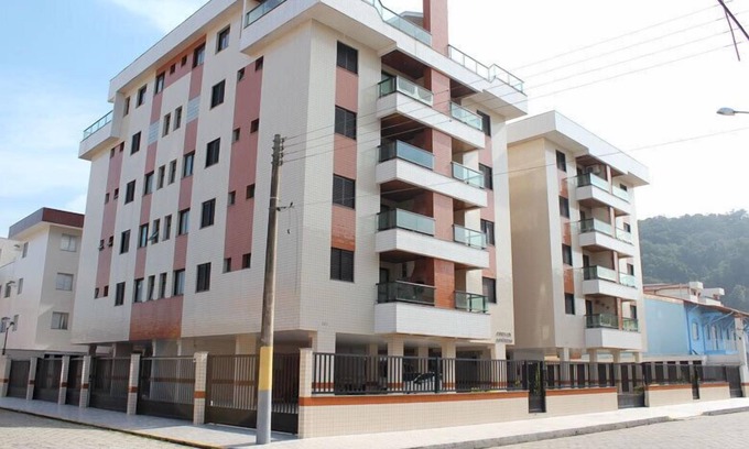 Praia Grande Apartment | Comfortable 1 Bedroom Apartment Near The Beach With Elevator.