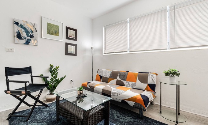 East Little Havana Apartment | Comfortable 1-Bedroom Apartment in Miami, situated on the second floor!