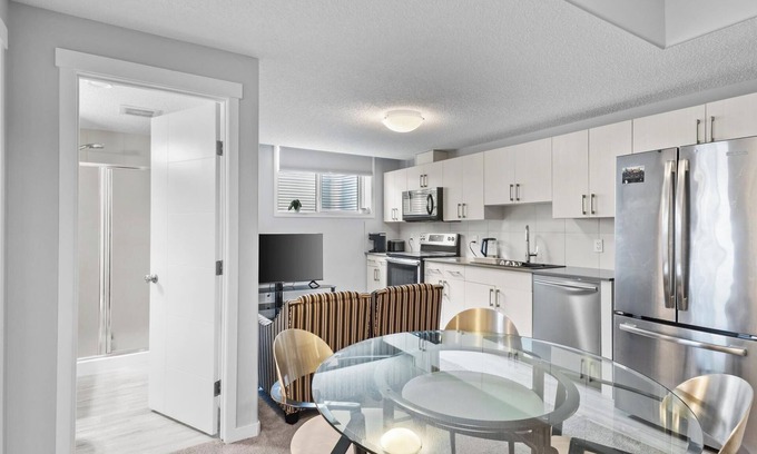 Southwest Edmonton Apartment | Comfortable 2-Bedroom, 2-Bath Bsmt Suite with En-Suite - Windermere Edmonton