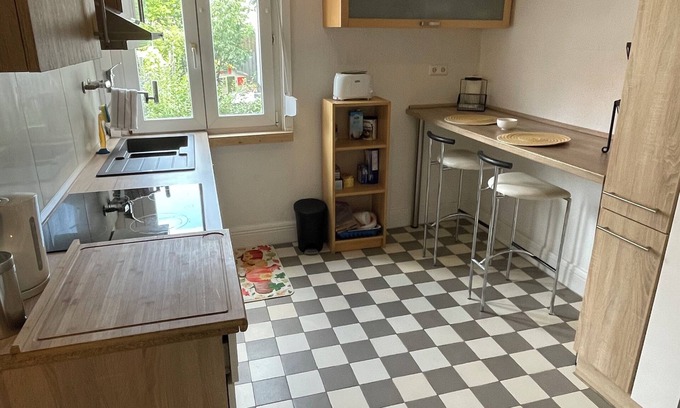 Stuttgart Apartment | Comfortable 2-bedroom apartment with WiFi in Lovely Plieningen!