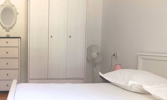 Okrug Donji Apartment | Comfortable 3 bedroom apartment with spacious terrace and parking