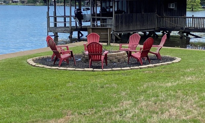 Farmerville House | Comfortable 3-bedroom, 2 bath home on beautiful Lake Darbonne.