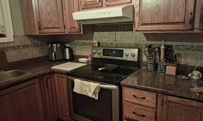 Halifax House | Comfortable 3 level townhouse