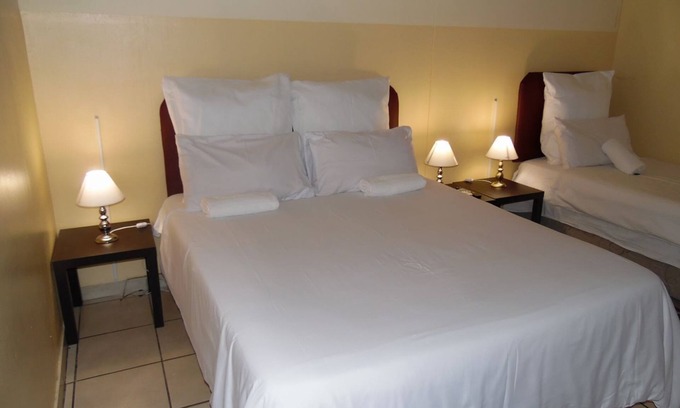 Railway Area House | comfortable accommodation in Windhoek, Namibia. (1)