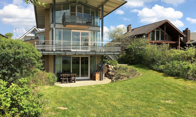 Ruckeberg Apartment | Comfortable accommodation with direct Schlei property.