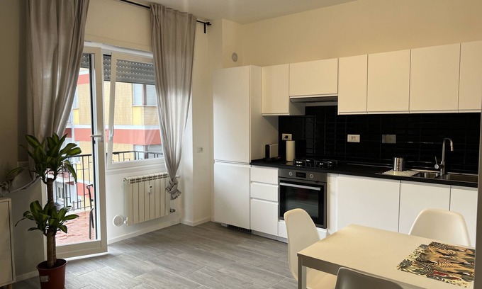 Universita Apartment | Comfortable and bright accommodation 10 minutes walk from Tiburtina station