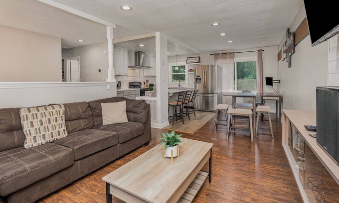 Southeast Raleigh House | Comfortable and Homey, with a Pool!