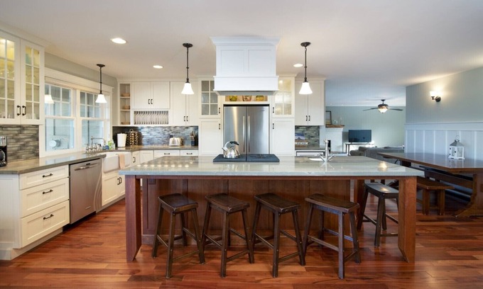 Morro Bay House | Comfortable and Luxurious Beach Home, Steps away from the Sand and Surf