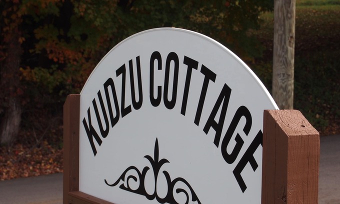 Greeneville Apartment | Comfortable and Modern Cottage, 10 Minutes from Tusculum University.