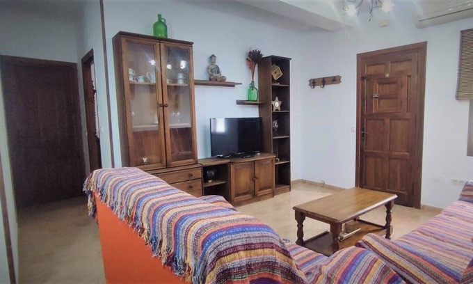 Jimena de la Frontera Apartment | Comfortable and pleasant house on the ground floor