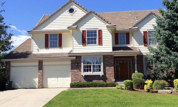 Lakewood House | Comfortable and Spacious 4 bedroom home