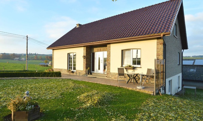 Burg-Reuland Other | Comfortable apartment in Burg-Reuland with shared terrace