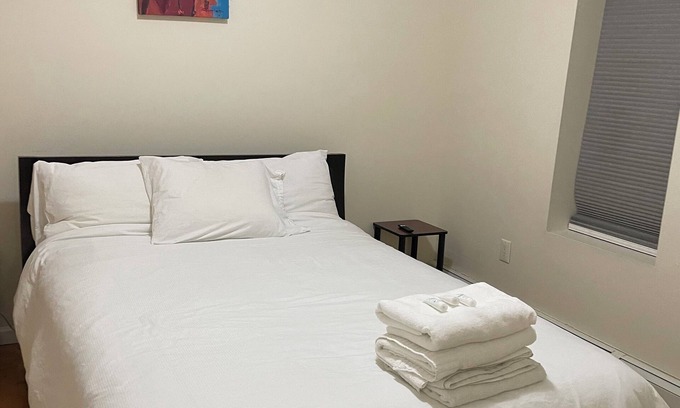Ocean Parkway Apartment | Comfortable apartment close to New York City 20 min