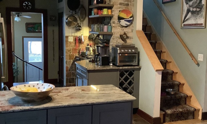 Fitchburg House | Comfortable, Art-Filled Country Home Minutes from Madison