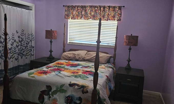 Winter Haven House | Comfortable bedroom and house to stay in w/swimming pool.