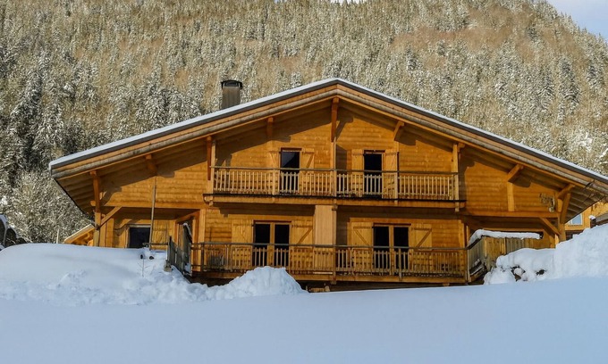 Villard-sur-Doron Ski Chalet | COMFORTABLE CHALET IN THE HEART OF THE BAUFORTAIN