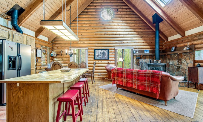 Divide House | Comfortable cabin home w/wood fireplace, mountain views, National Forest access