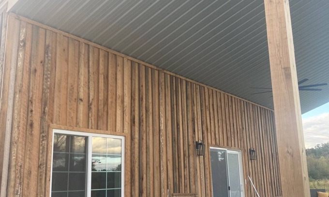 Johnston City Cabin | Comfortable cabin with a beautiful view
