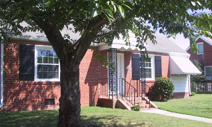 North Chesterfield House | Comfortable, Clean and Clutter Free - Pet Friendly