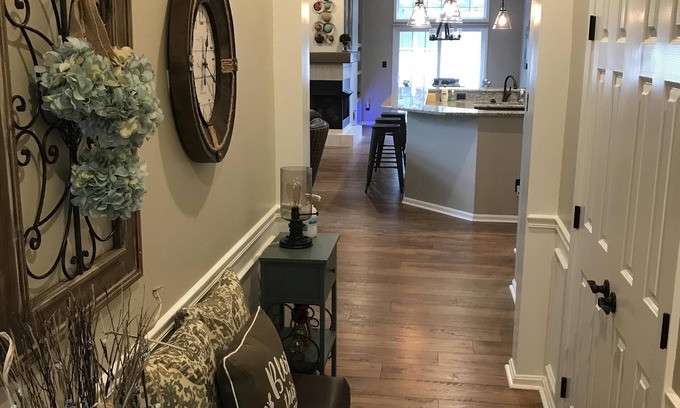 Bloomington Condo | Comfortable, Clean, Roomy, and Close to the Action