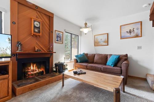 Bear Valley Apartment | Comfortable Condo Great Location- Tamarack #12