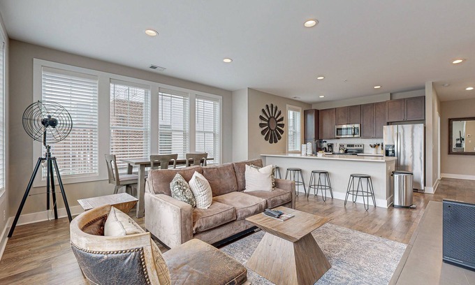 Inglewood Condo | Comfortable condo with AC, kitchen, wifi - near attractions