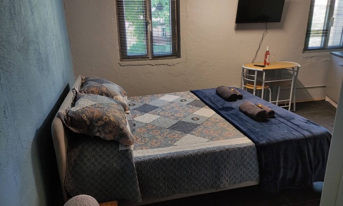Pionsat Apartment | Comfortable, cosy studio apartment