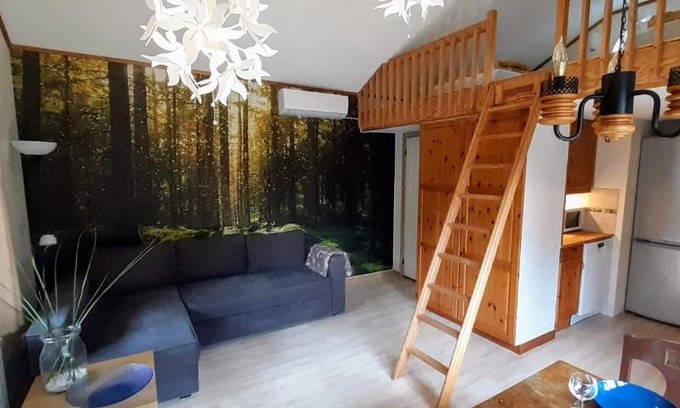 Landvetter House | Comfortable Cottage at Scenic Lake