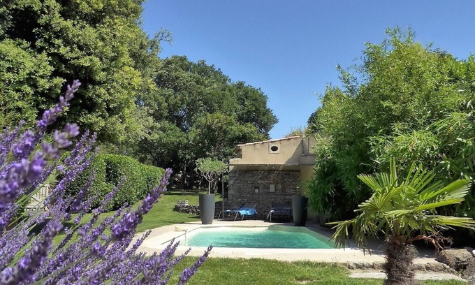 Grillon Cottage | comfortable cottages in character farmhouse located in Drôme Provençal