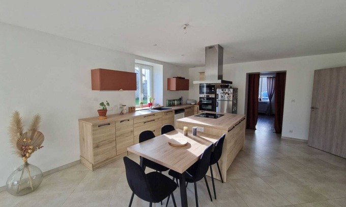 Sauvigny House | Comfortable country house