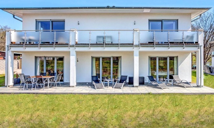 Korswandt Apartment | Comfortable, cozy apartment on Wolgastsee with WiFi and fireplace. - Villas by the Lake - Villa Petra