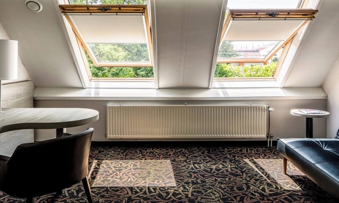Bruggenmors Hotel | Comfortable Enschede Retreat — Near Het Hulsbeek And Scenic Bike Routes