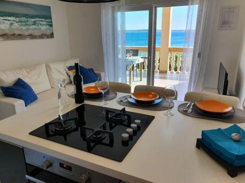 Mandre Apartment | Comfortable family apt Iris 20m from beach in Mandre