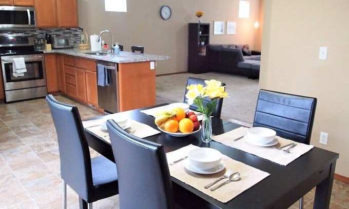 Fort Lewis House | Comfortable & Family friendly house near WA State Fair, JBLM, PLU, golf, & parks