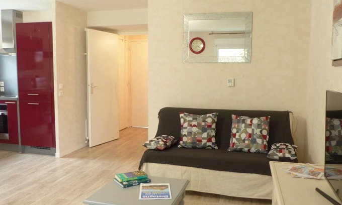 Plescop Apartment | Comfortable flat at the gates of Vannes