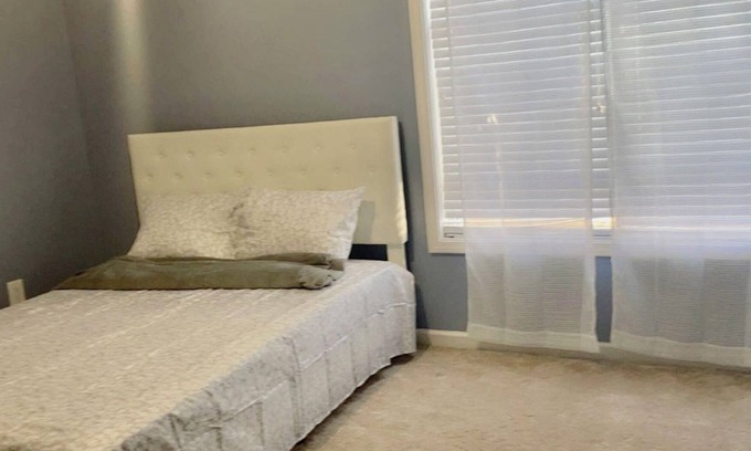 Lithonia House | Comfortable four bedroom house in cozy neighborhood