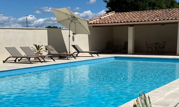 Fontvieille Cottage | Comfortable gîte in a 19th century Provencal farmhouse ideally located