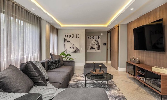 El Tesoro Apartment | * Comfortable Heaven: 3 Bed