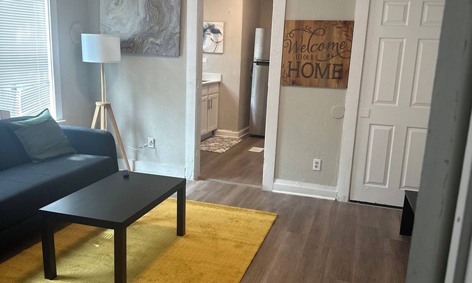 Springfield Apartment | Comfortable Historic Home w/Full Kitchen + Laundry