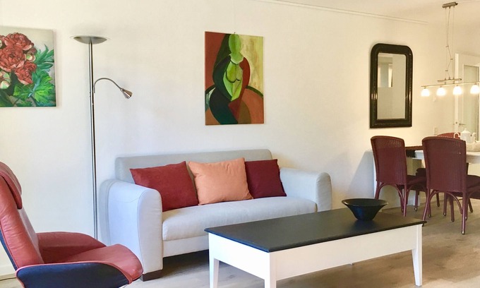 Zanddijk House | Comfortable holiday apartment near sea and lake