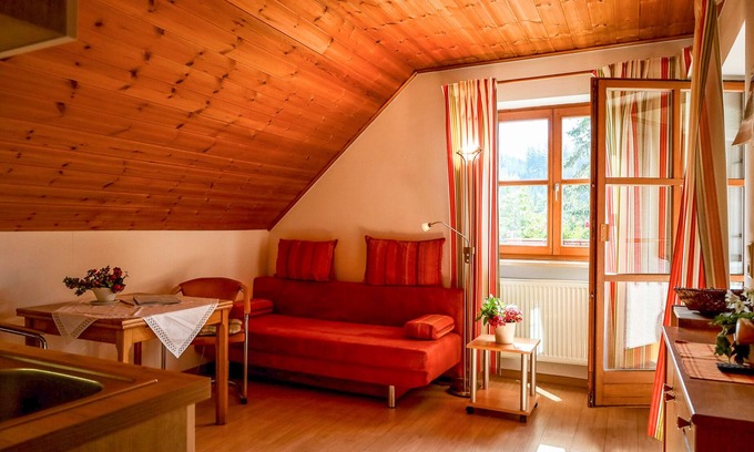 Muenchberg Apartment | Comfortable holiday apartment with balcony for 2