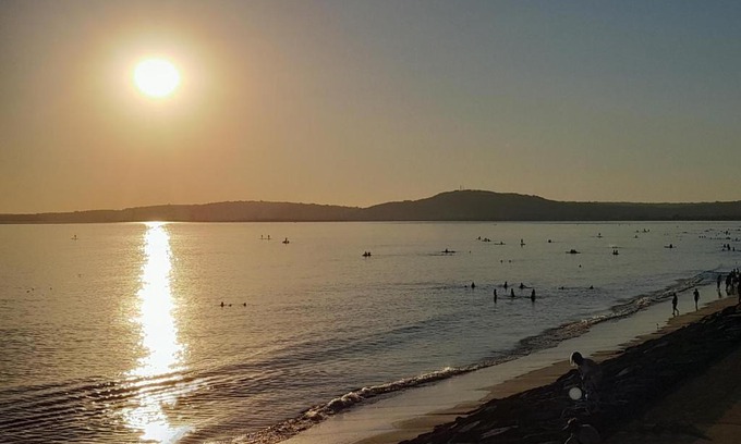 Neath House | Comfortable home