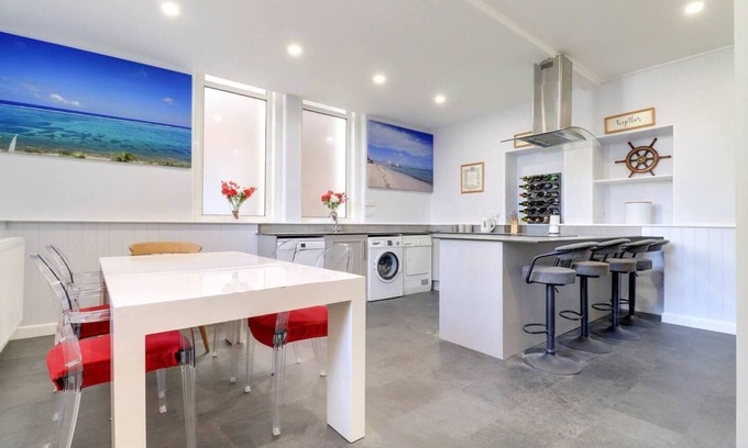 Chulmleigh House | Comfortable home in the Devon countryside