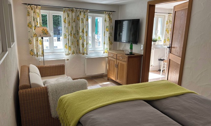 Marialinden Apartment | Comfortable living in the countryside. Central location in Marialinden, directly on the Way of St. James.