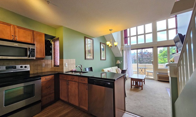 Quail Ridge Apartment | Comfortable Loft With Golf Course View -310