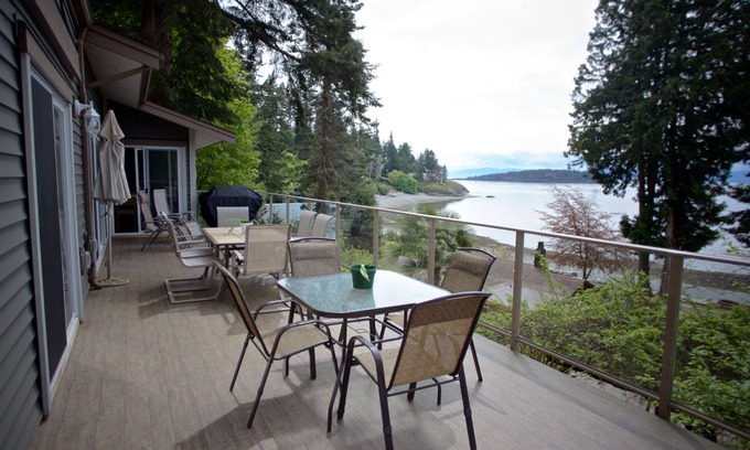 Halfmoon Bay House | Comfortable luxury suite with epics views, on the Beach, Sunshine Coast